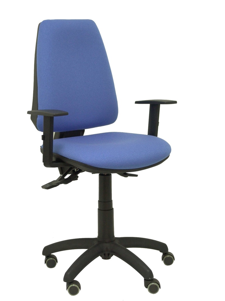 Silla Elche S bali azul claro brazos regulables ruedas de parquet