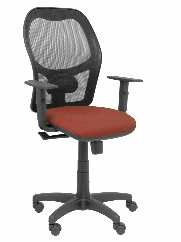 Silla Alocén malla negra asiento bali marrón brazos regulables